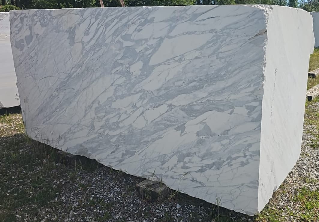 Arabescato premium polished Italian marble slab from Carrara — White with polished finish